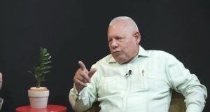 Condenan a un año de prisión y al pago de RD$15 millones al comunicador Rafael Antonio Guerrero por difamar al expresidente de la DNCD Rolando Rosado Mateo