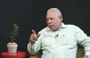 Condenan a un año de prisión y al pago de RD$15 millones al comunicador Rafael Antonio Guerrero por difamar al expresidente de la DNCD Rolando Rosado Mateo