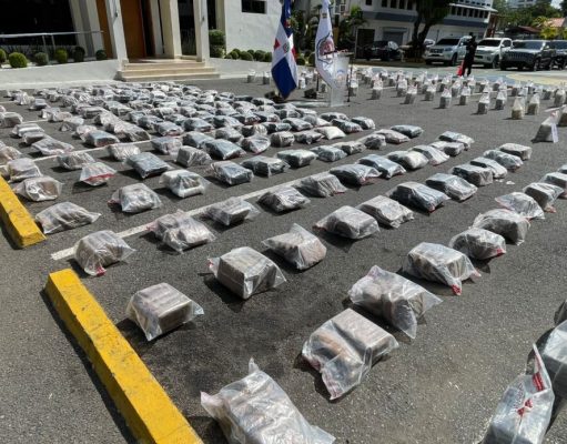 DNCD arresta cuatro personas y ocupa 1,295 paquetes de presuntas drogas en Pedernales