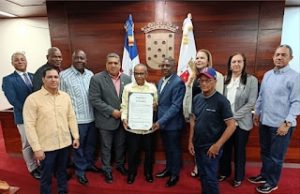 Rafael “Zurdito” Torres es declarado Hijo Adoptivo de Santiago por el Concejo de Regidores