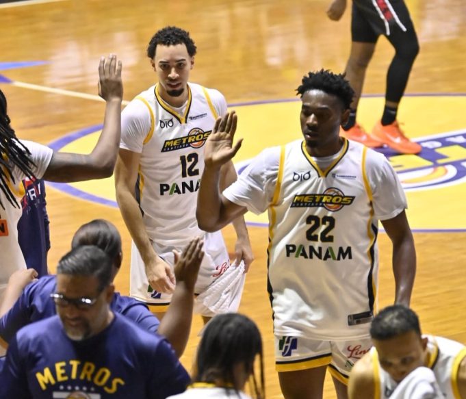 Metros derrotan a Gigantes en duelo de líderes LNB