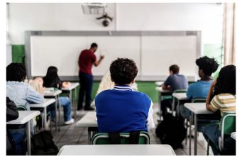 Singapur autoriza castigo con golpes a estudiantes por casos graves de bullying