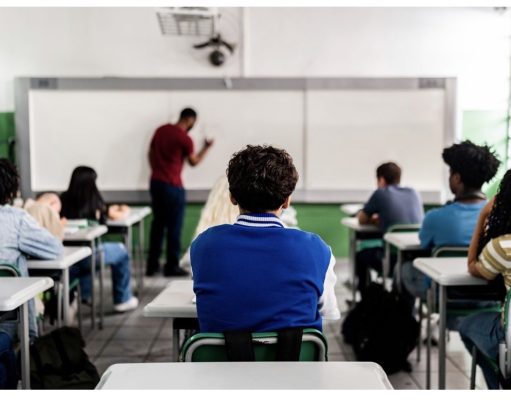 Singapur autoriza castigo con golpes a estudiantes por casos graves de bullying